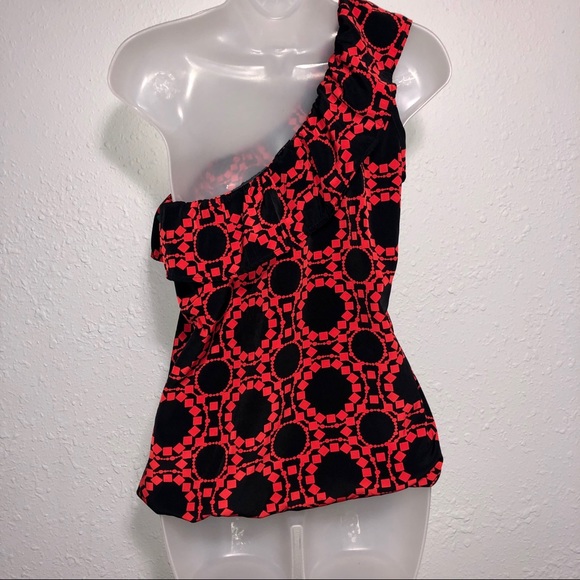 Vanity geometric one shoulder top - Picture 6 of 8